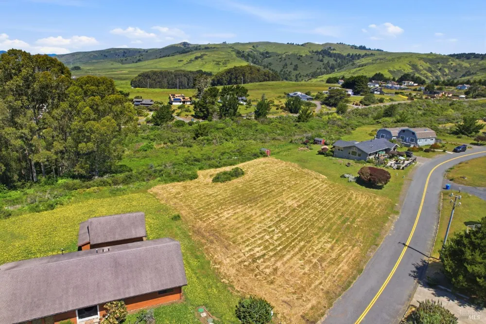 317 Los Santos Drive Bodega Bay, CA 94923