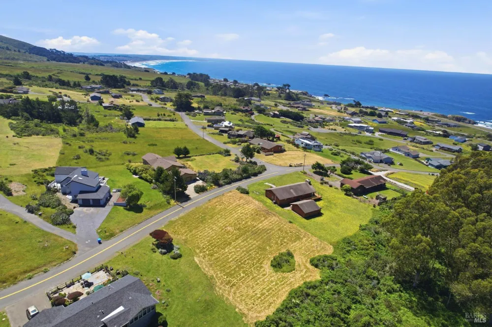317 Los Santos Drive Bodega Bay, CA 94923