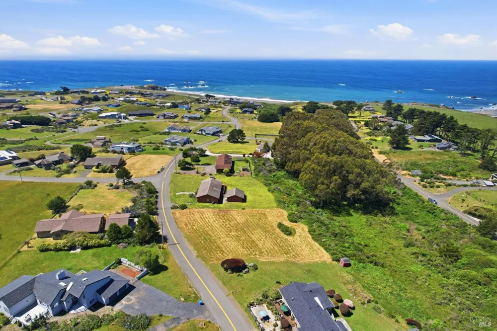 317 Los Santos Drive Bodega Bay, CA 94923