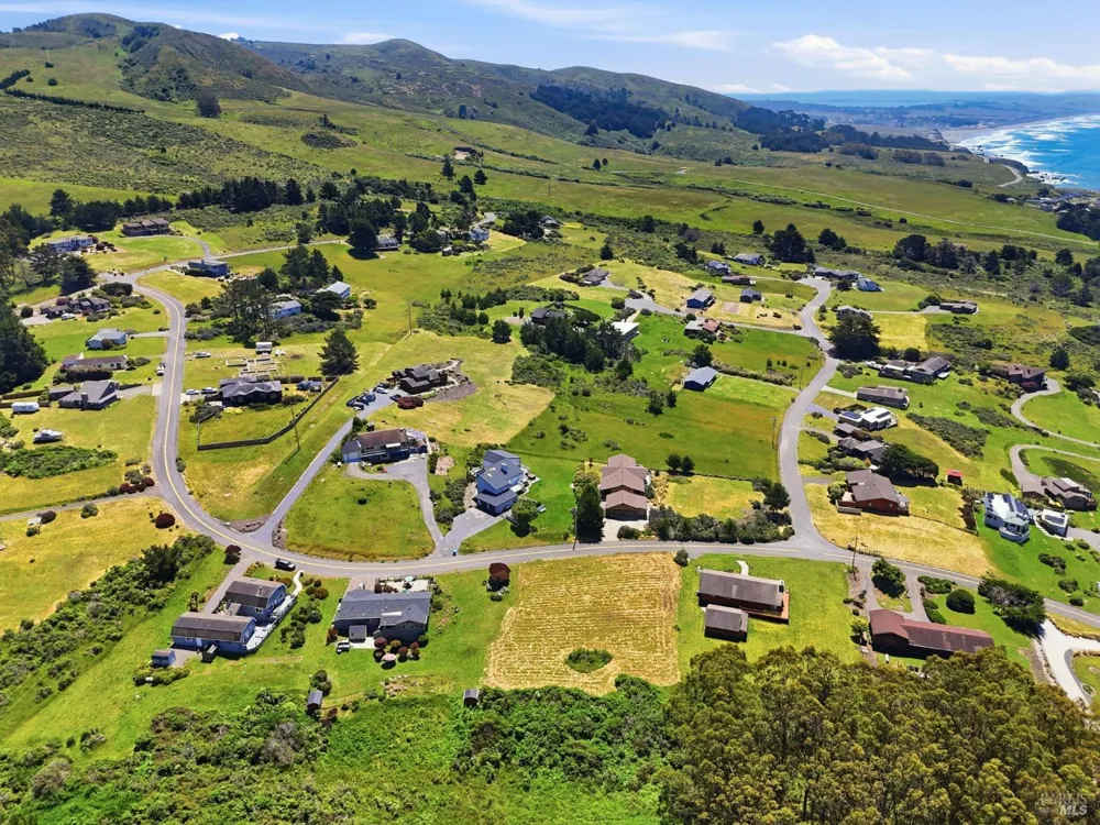 317 Los Santos Drive Bodega Bay, CA 94923