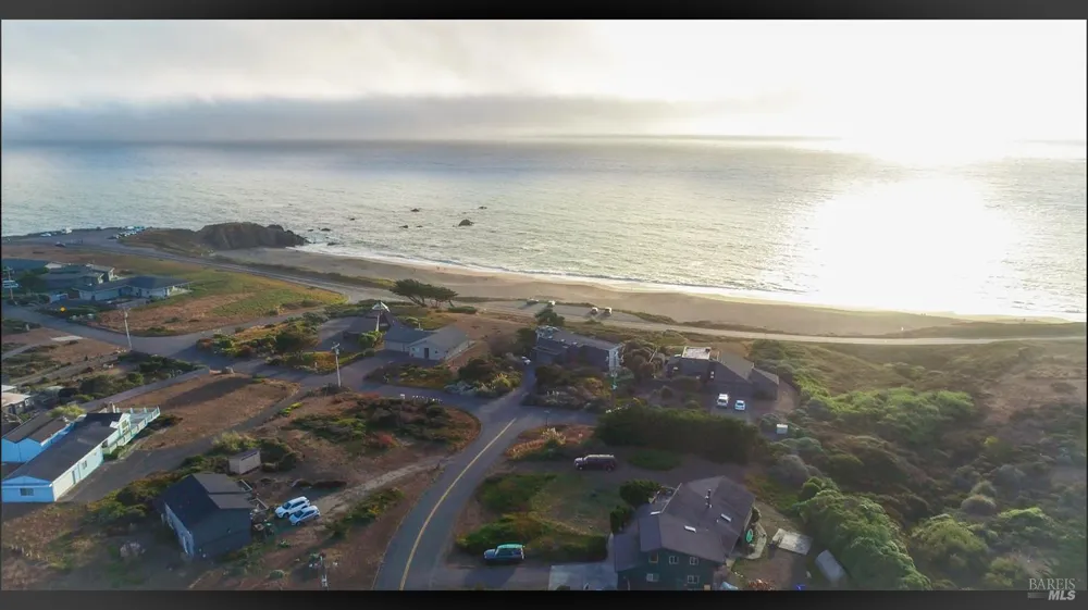 317 Los Santos Drive Bodega Bay, CA 94923