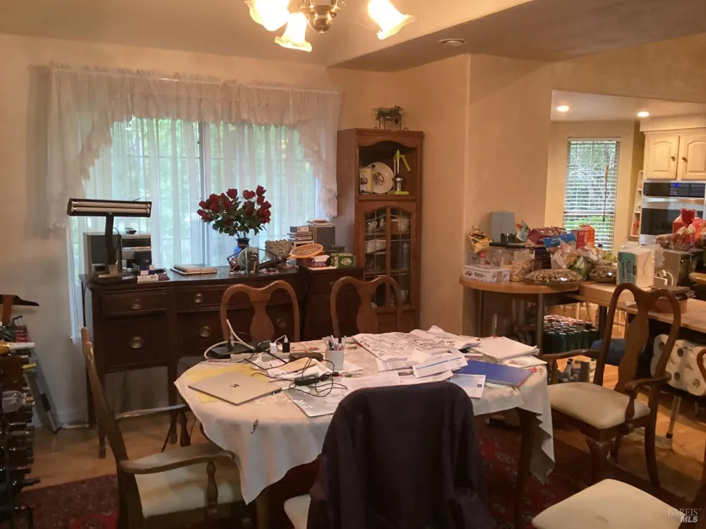 317 Windflower Court Windsor, CA 95492