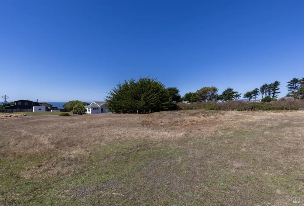 225 Los Santos Drive Bodega Bay, CA 94923