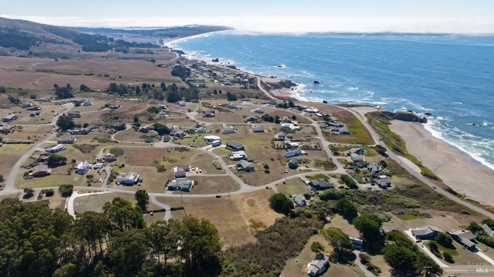 225 Los Santos Drive Bodega Bay, CA 94923