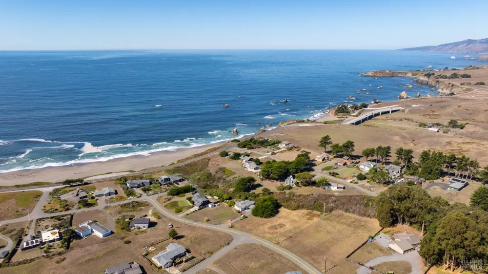 225 Los Santos Drive Bodega Bay, CA 94923