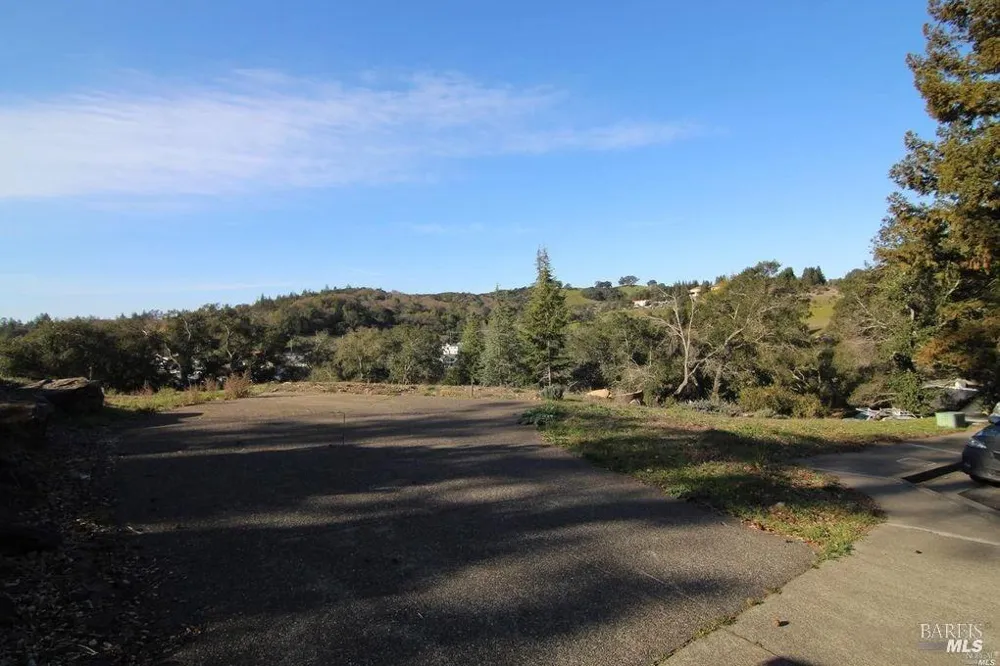 3816 Clear Ridge Santa Rosa, CA 95404