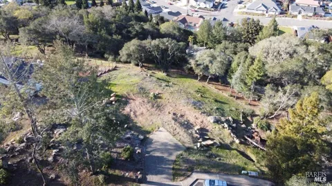 3816 Clear Ridge