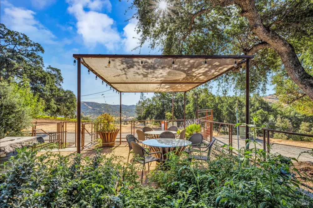 500 Old Long Valley Road Clearlake Oaks, CA 95423