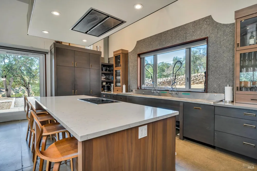 500 Old Long Valley Road Clearlake Oaks, CA 95423