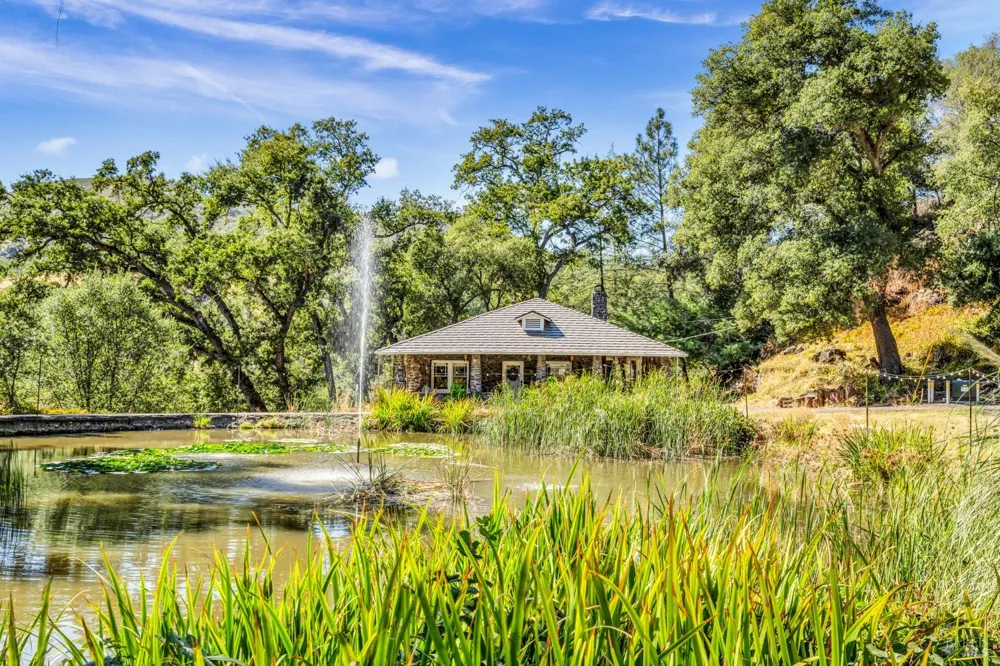 500 Old Long Valley Road Clearlake Oaks, CA 95423