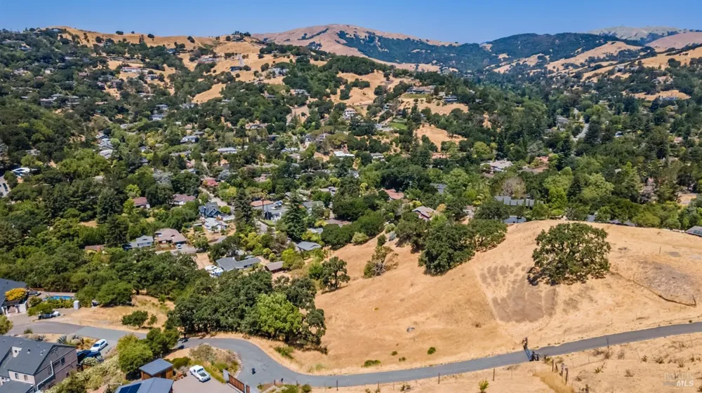 Holstein Road San Anselmo, CA 94960