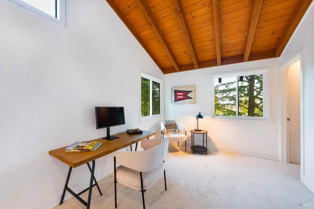 1590 Sylvaner Avenue St. Helena, CA 94574
