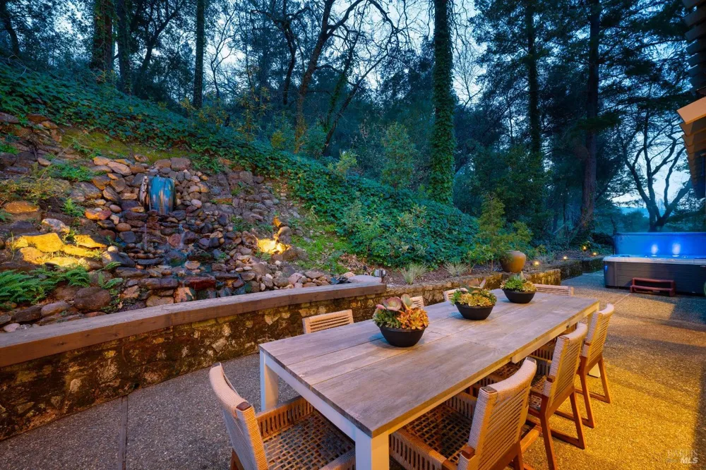 1590 Sylvaner Avenue St. Helena, CA 94574