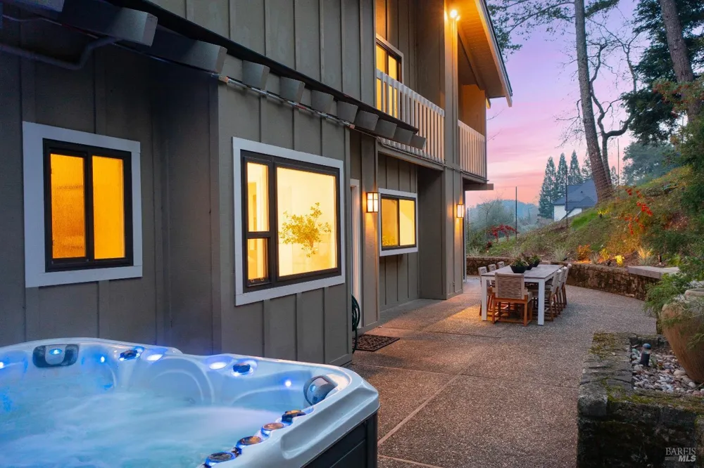 1590 Sylvaner Avenue St. Helena, CA 94574