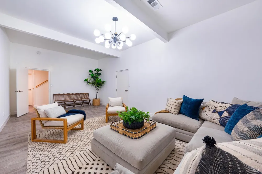 1590 Sylvaner Avenue St. Helena, CA 94574