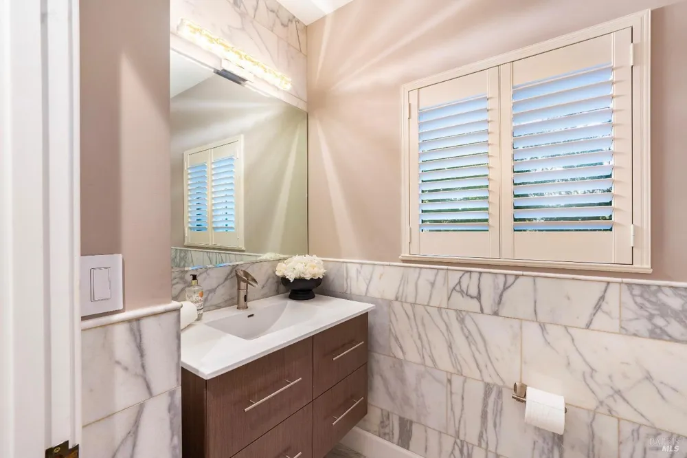 1590 Sylvaner Avenue St. Helena, CA 94574