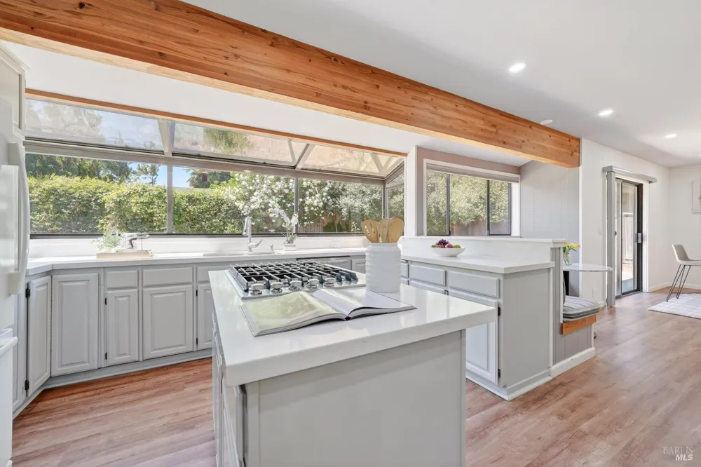 1819 Spring Mountain Court St. Helena, CA 94574