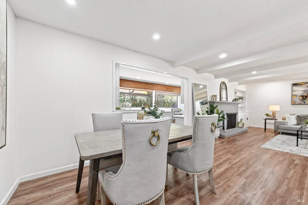 1819 Spring Mountain Court St. Helena, CA 94574