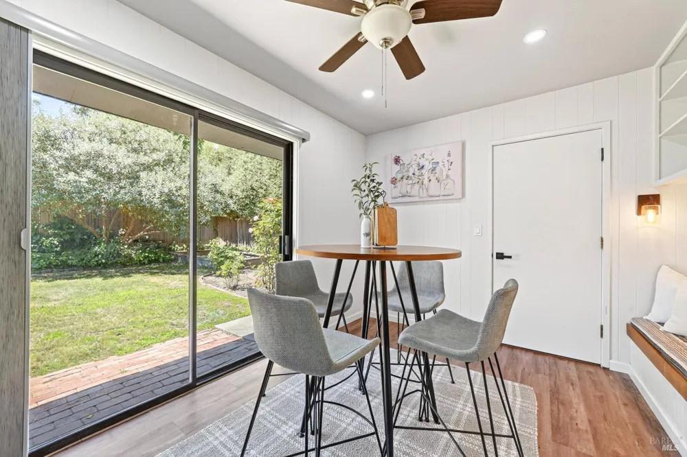 1819 Spring Mountain Court St. Helena, CA 94574