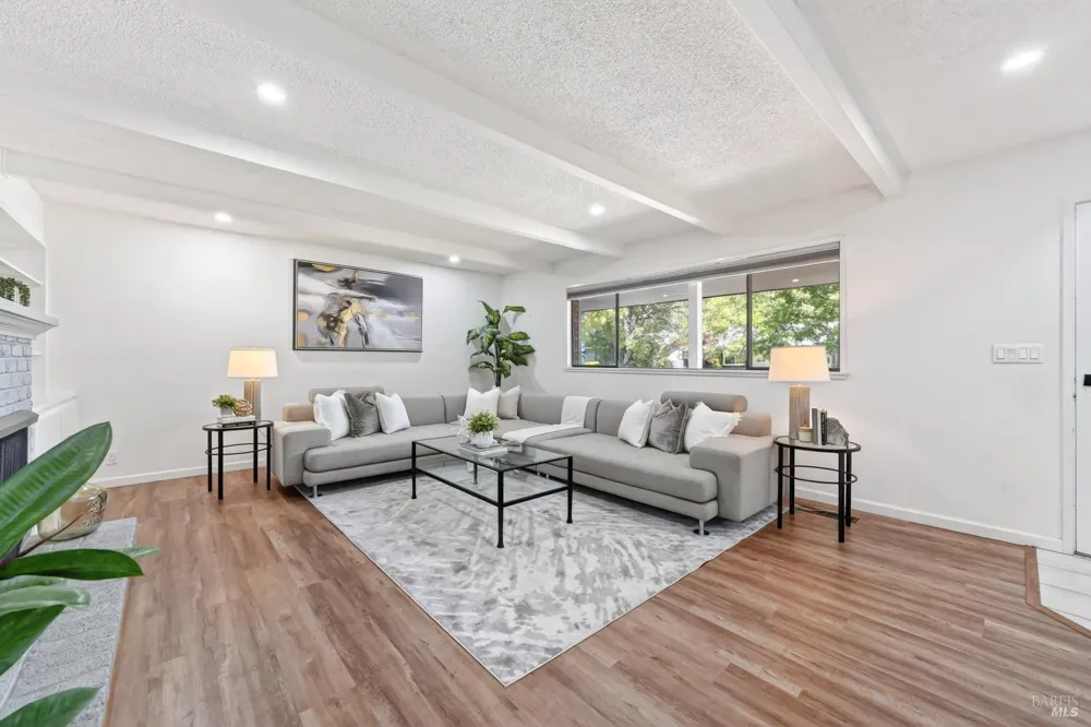 1819 Spring Mountain Court St. Helena, CA 94574