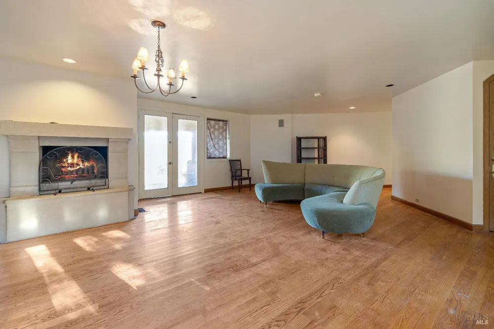 3295 Warm Springs Road Glen Ellen, CA 95442