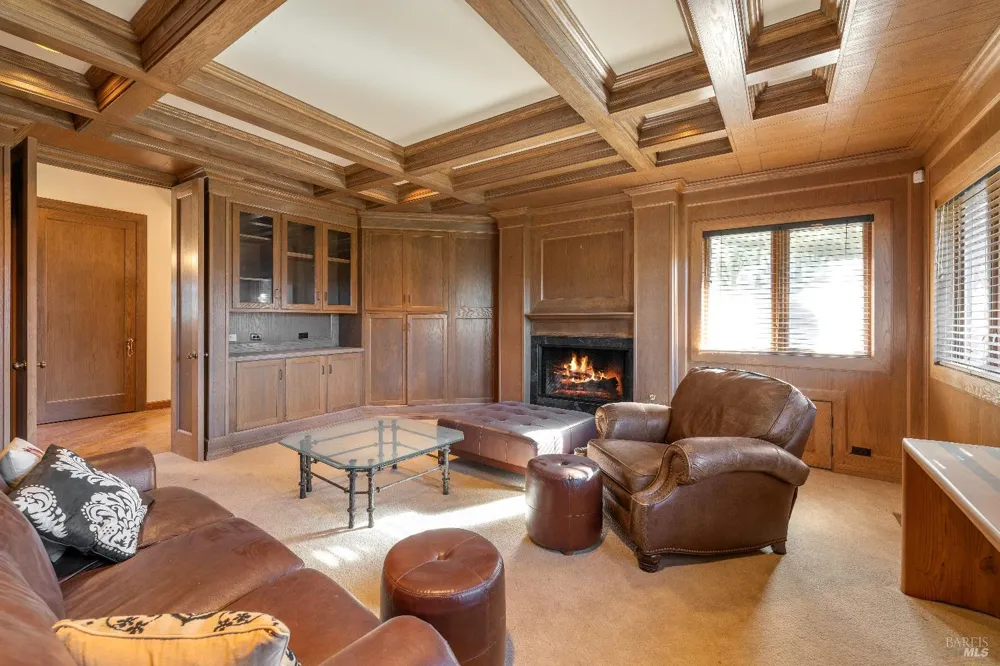 3295 Warm Springs Road Glen Ellen, CA 95442