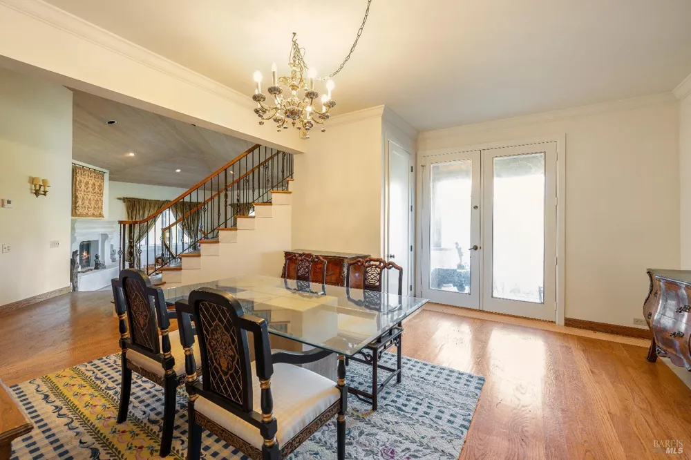 3295 Warm Springs Road Glen Ellen, CA 95442