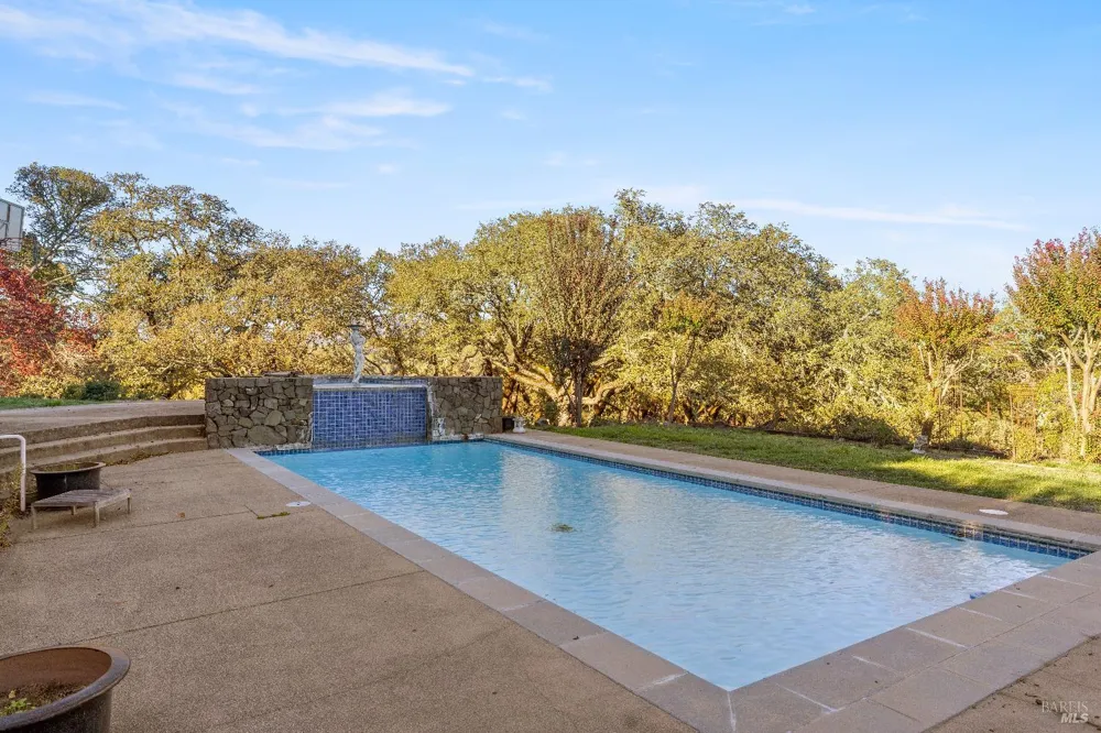 3295 Warm Springs Road Glen Ellen, CA 95442