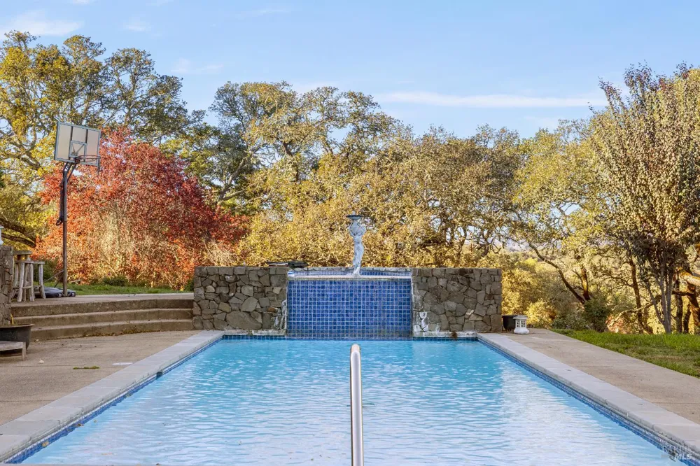 3295 Warm Springs Road Glen Ellen, CA 95442