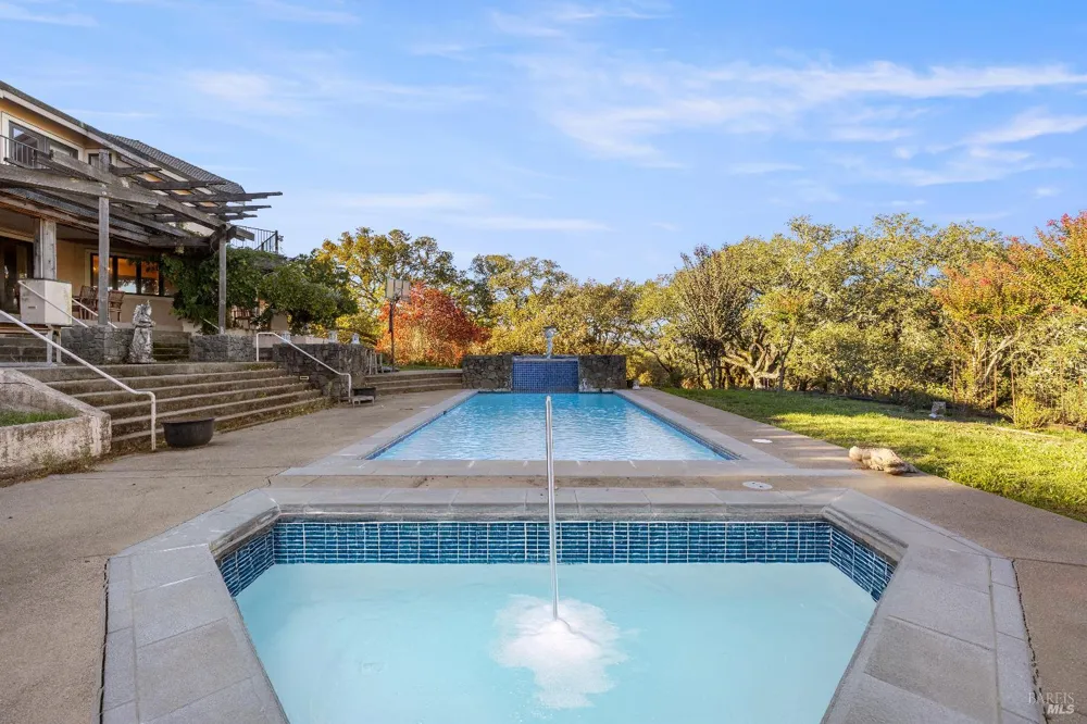 3295 Warm Springs Road Glen Ellen, CA 95442