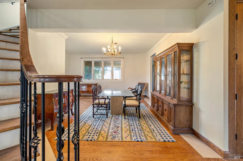 3295 Warm Springs Road Glen Ellen, CA 95442