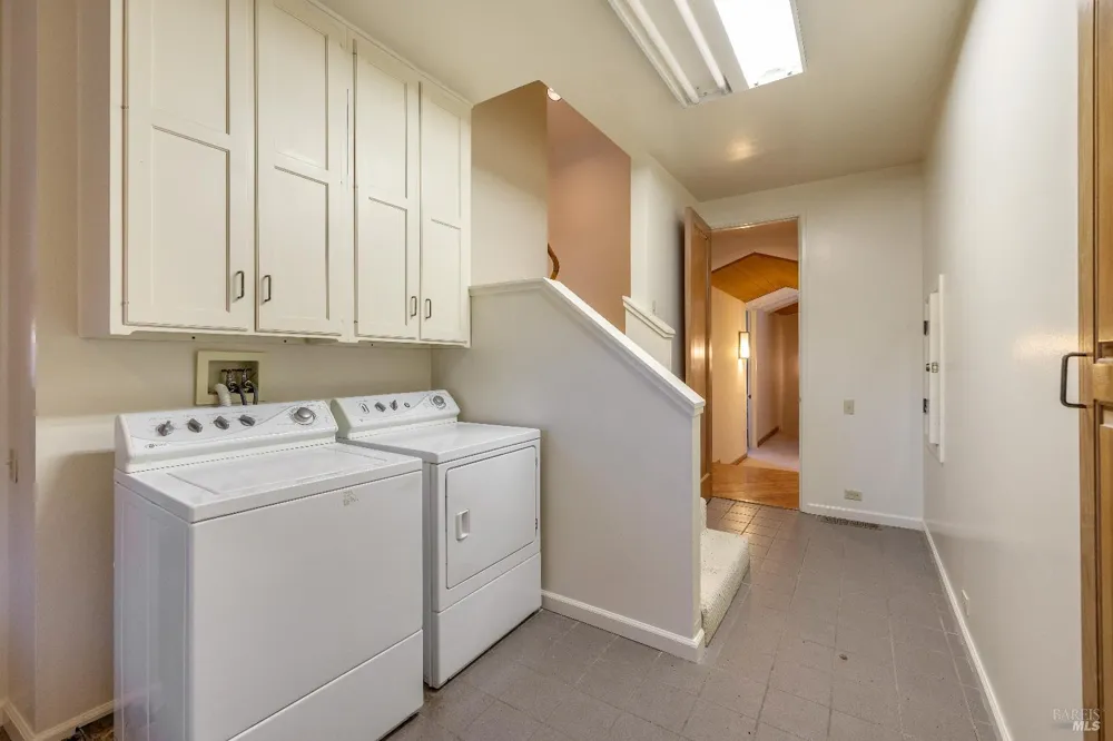 3295 Warm Springs Road Glen Ellen, CA 95442