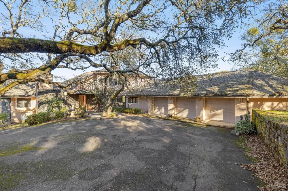 3295 Warm Springs Road Glen Ellen, CA 95442