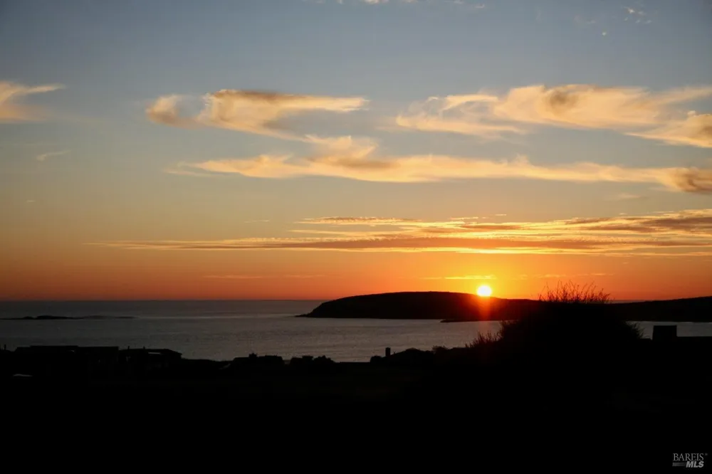 21165 Hummingbird Court Bodega Bay, CA 94923
