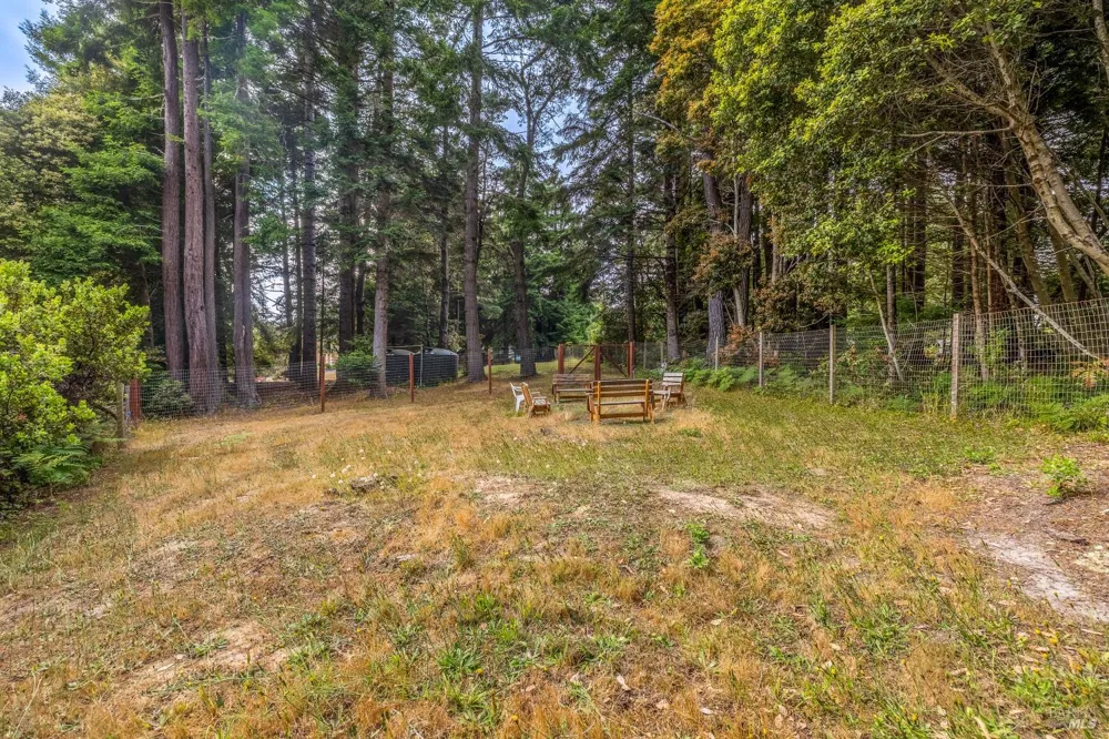 16611 Pearl Ranch Road Fort Bragg, CA 95437