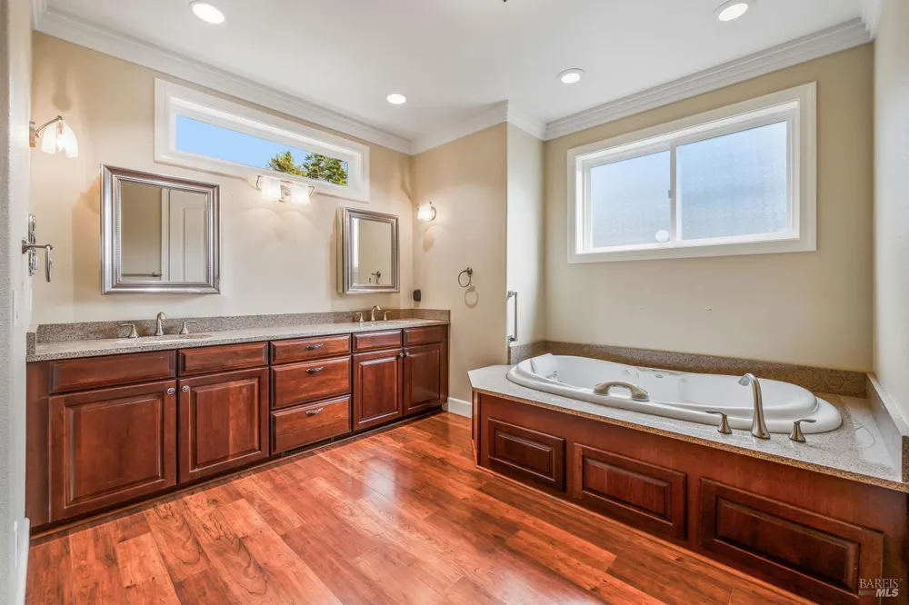 16611 Pearl Ranch Road Fort Bragg, CA 95437