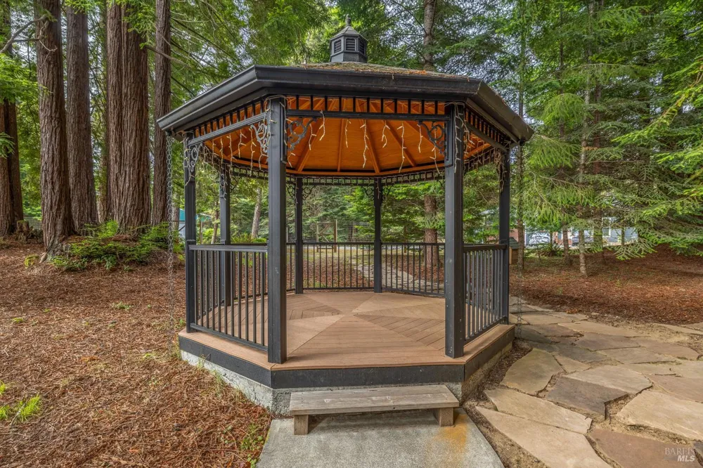 16611 Pearl Ranch Road Fort Bragg, CA 95437