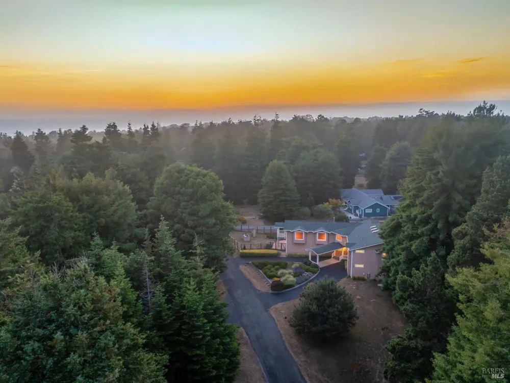 16611 Pearl Ranch Road Fort Bragg, CA 95437