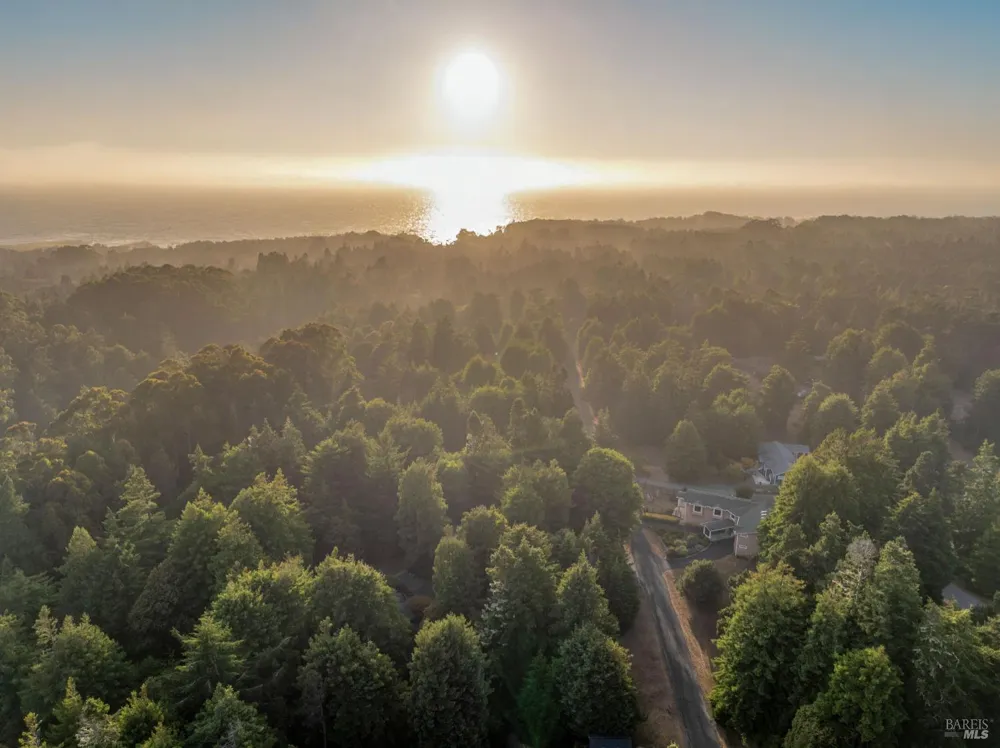 16611 Pearl Ranch Road Fort Bragg, CA 95437
