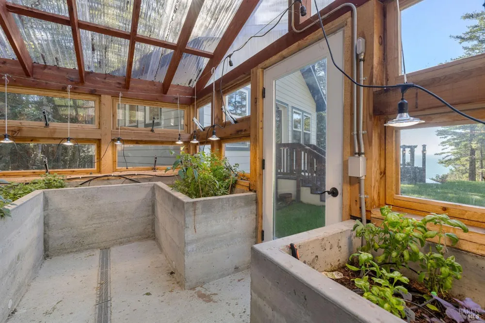 36780 Glennen Drive Gualala, CA 95445