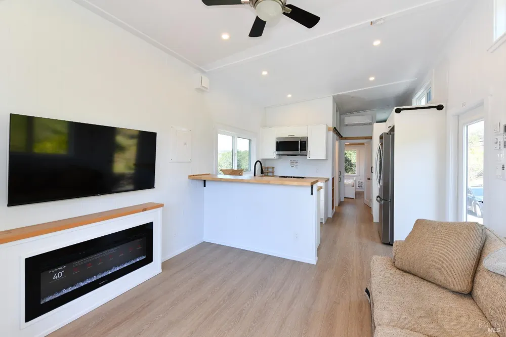 1033 Sundown Trail Santa Rosa, CA 95404