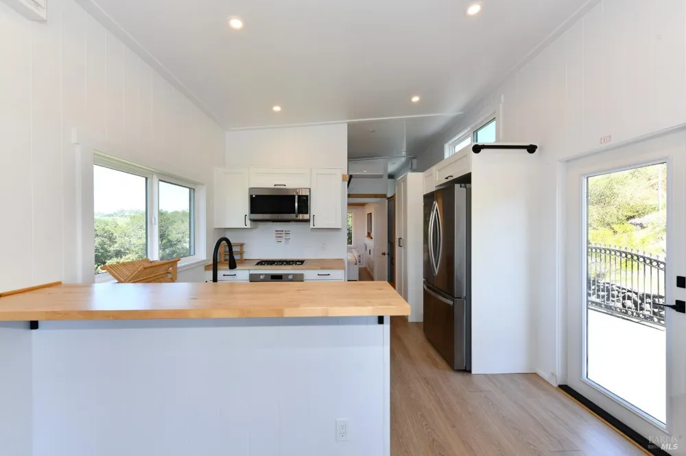 1033 Sundown Trail Santa Rosa, CA 95404