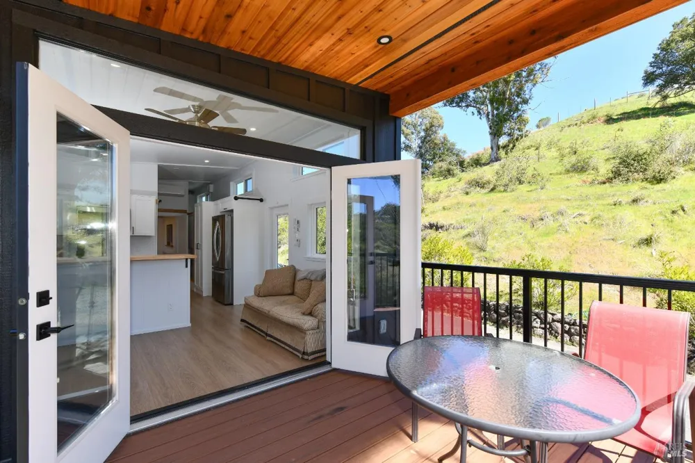 1033 Sundown Trail Santa Rosa, CA 95404