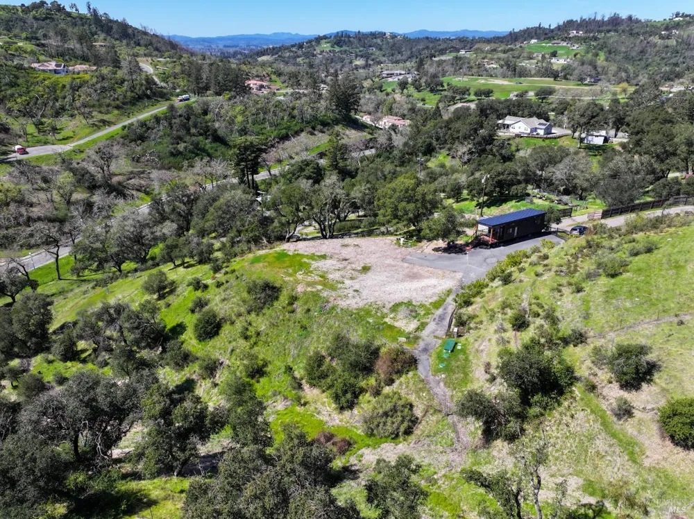 1033 Sundown Trail Santa Rosa, CA 95404