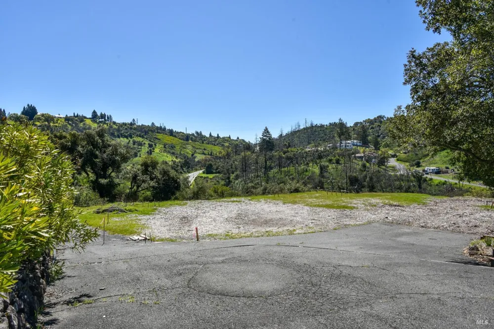 1033 Sundown Trail Santa Rosa, CA 95404