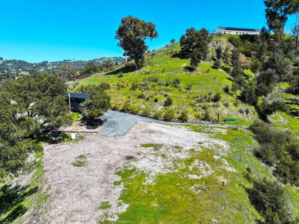 1033 Sundown Trail Santa Rosa, CA 95404