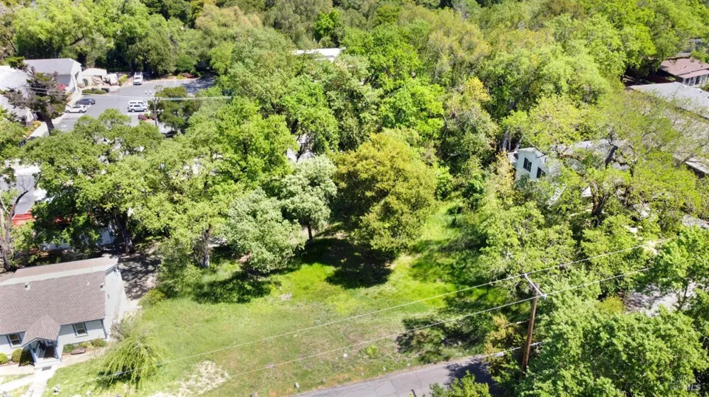 13766 Arnold Drive Glen Ellen, CA 95442