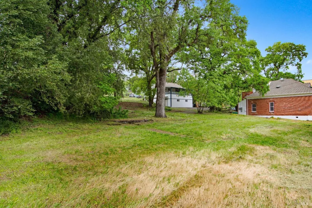 13766 Arnold Drive Glen Ellen, CA 95442