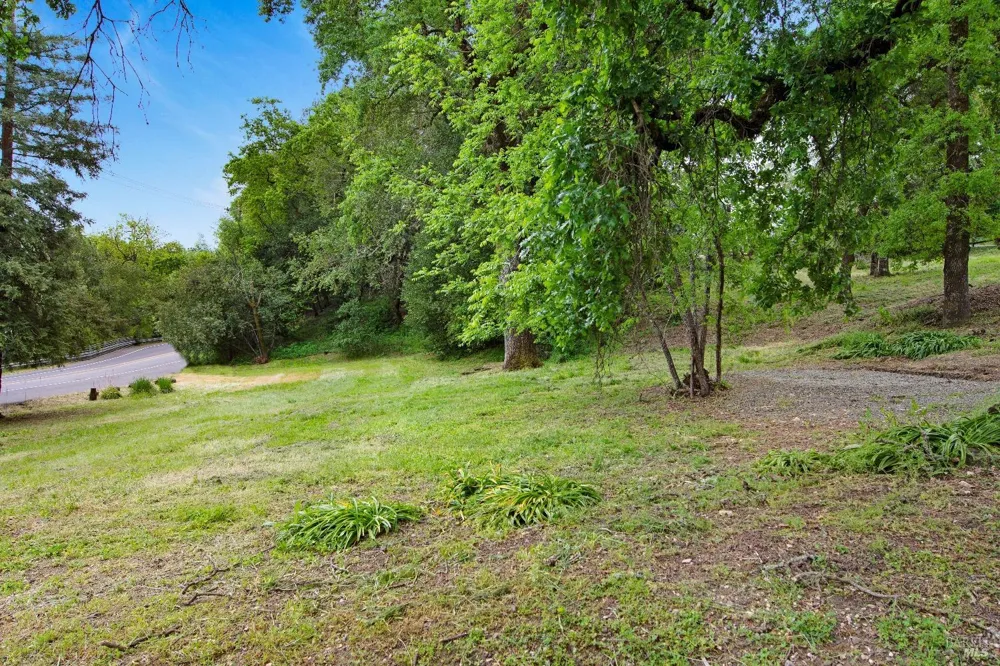 13766 Arnold Drive Glen Ellen, CA 95442