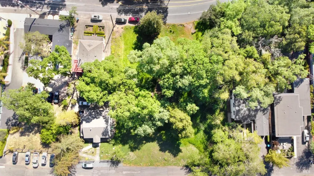 13766 Arnold Drive Glen Ellen, CA 95442